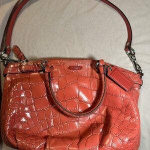 Coach Red Shoulder Bag with Croc-Embossed Texture and Versatile Strap